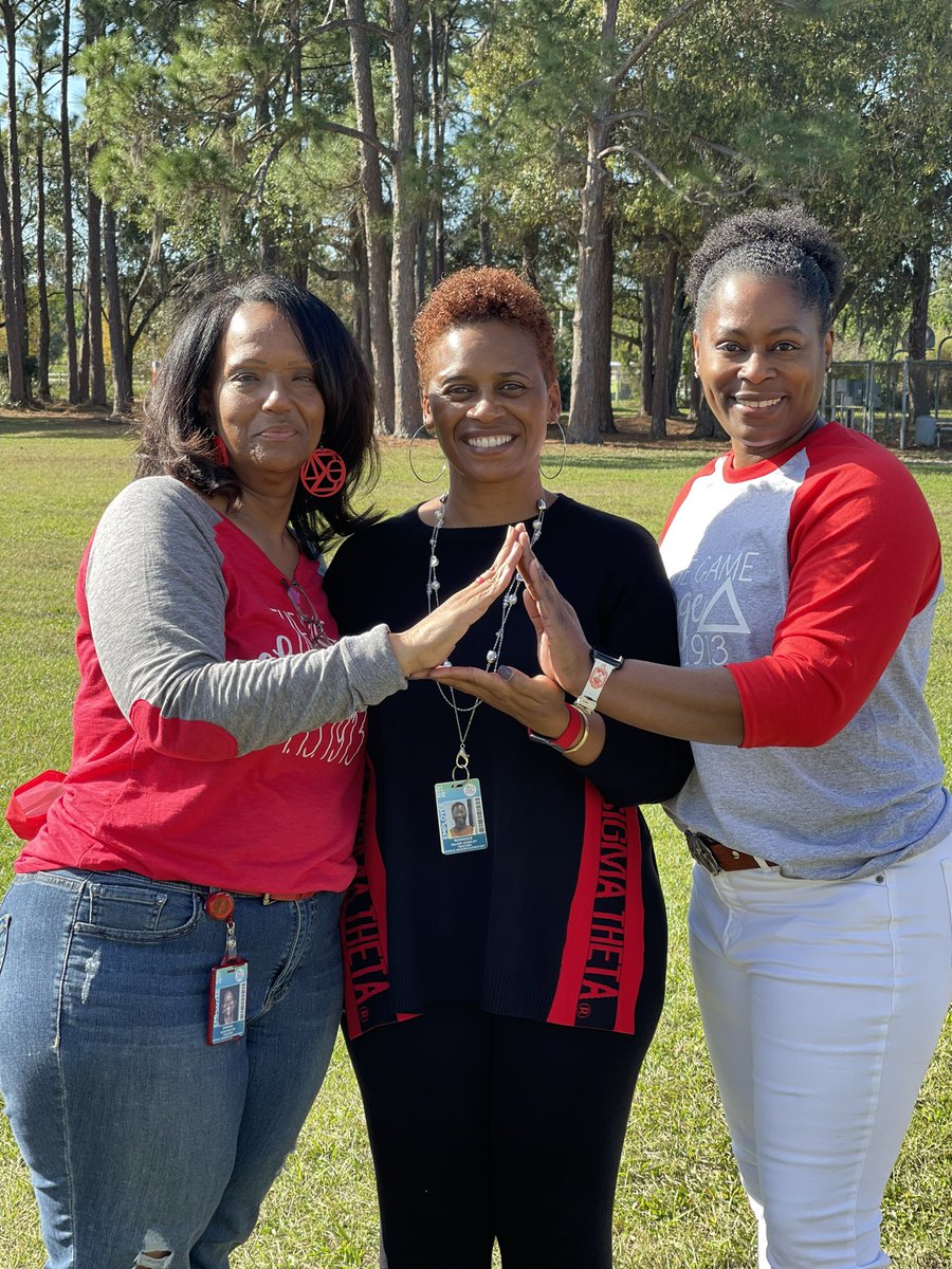BtrflyDay's tweet photo. Happy Founders Day Sorors! #bacdst #DST109 #amol https://t.co/I4VXDQVlsv