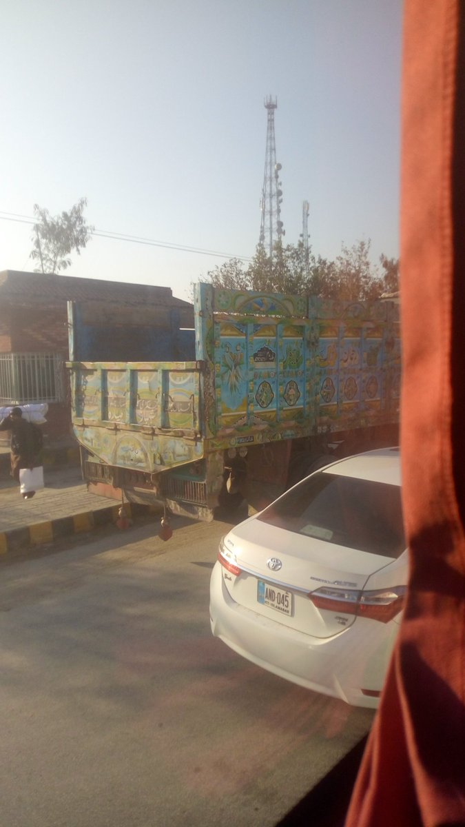 spread__islam_'s tweet photo. @NHMPofficial Zra bhi dhund nahi hy awam ko zaleel kr k rkha hua sari sari raat garion m kesy guzar skti hy kbhi socha hy aur ub kis wja sy bnd hy motorway suraj sr p hy aur inko dhund nzr aarhi hy khol den motorway ALLAH ka wasta🙏🏻 M2 MOTORWAY LAHORE ISLAMABAD @NHMPofficial https://t.co/U3RCsZumxF