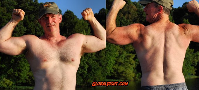 Muscle Bearcub https://t.co/oAwhABJ0gw view my OF for nudes of me and hubby  --  #muscle #bearcub #hairybear