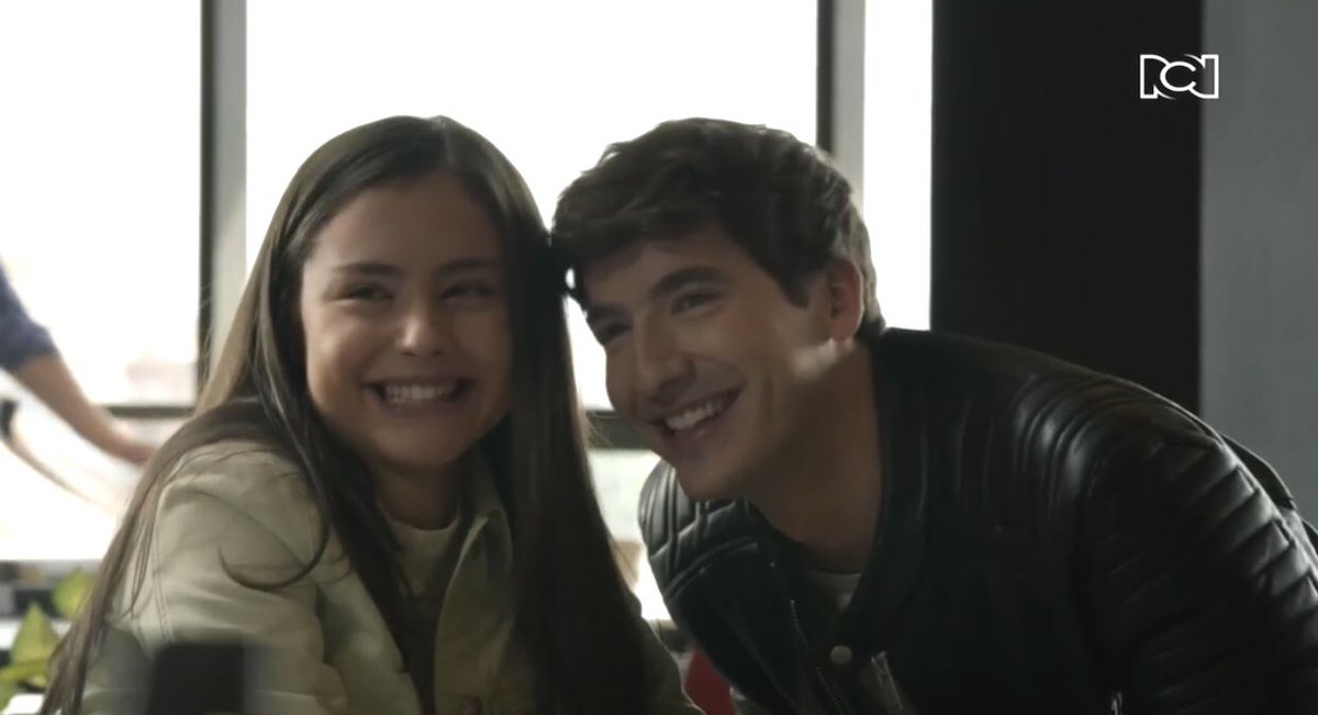 yeimyxcharlycol's tweet photo. Los amo tanto 🧡 #LaNietaElegida https://t.co/nNo5FuwMth