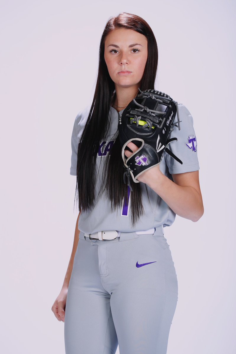 jen_medford's tweet photo. Media Day 2022 #tarletonsoftball #1 #bleedpurple https://t.co/4t7zughQUe