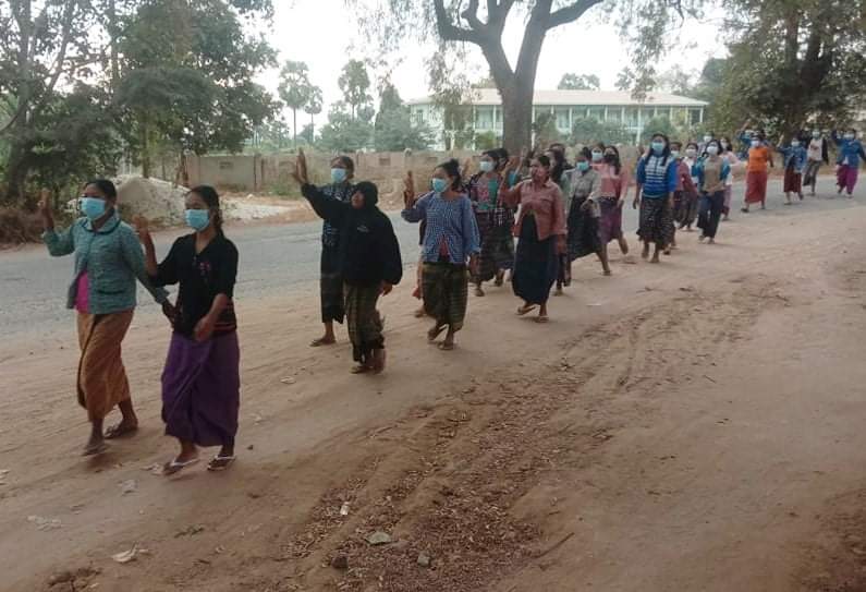 DEMO REVO tweet media