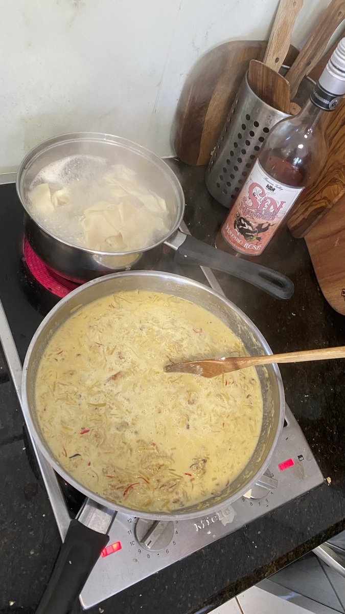 VinePirate's tweet photo. Fresh pappardelle w wild caught crab, leek, garlic, chilli &amp; saffron. #lunch Matched w a bone dry Mataro Rose #SinoftheMermaid #notgoingoutside #cheers https://t.co/fyYLSJDHaN