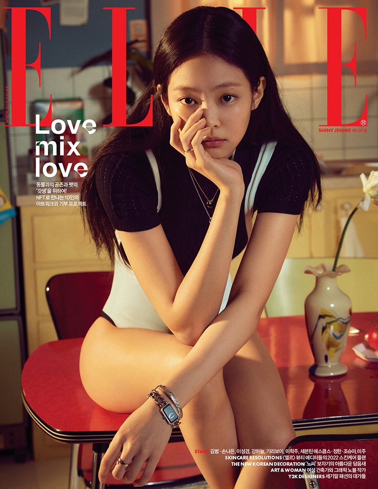 pinkssIut's tweet photo. WHAT THE FCKKKKKK JENNIE https://t.co/7o7K2XKvnZ
