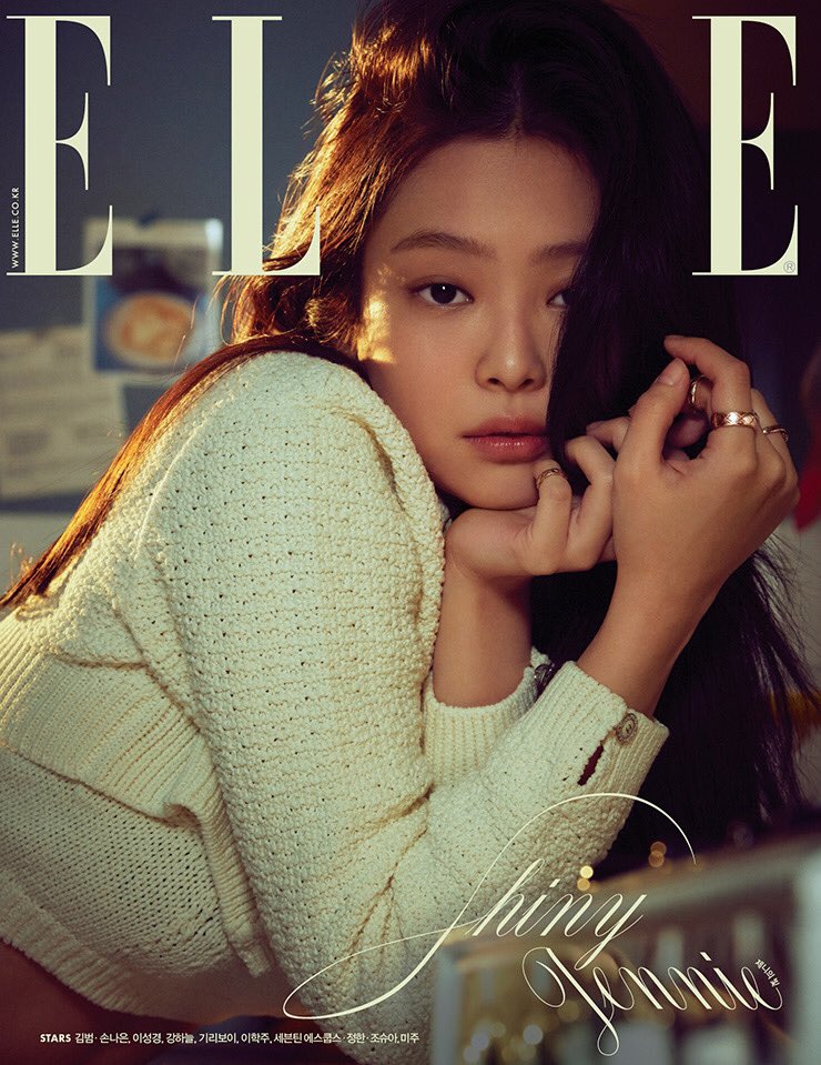 pinkssIut's tweet photo. WHAT THE FCKKKKKK JENNIE https://t.co/7o7K2XKvnZ