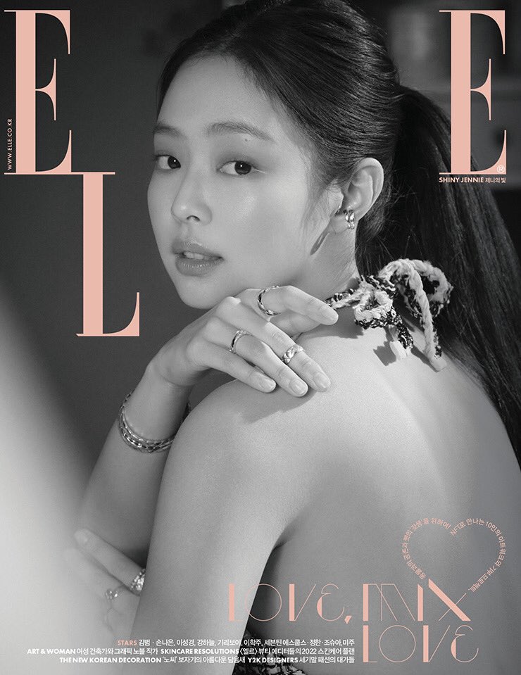 pinkssIut's tweet photo. WHAT THE FCKKKKKK JENNIE https://t.co/7o7K2XKvnZ