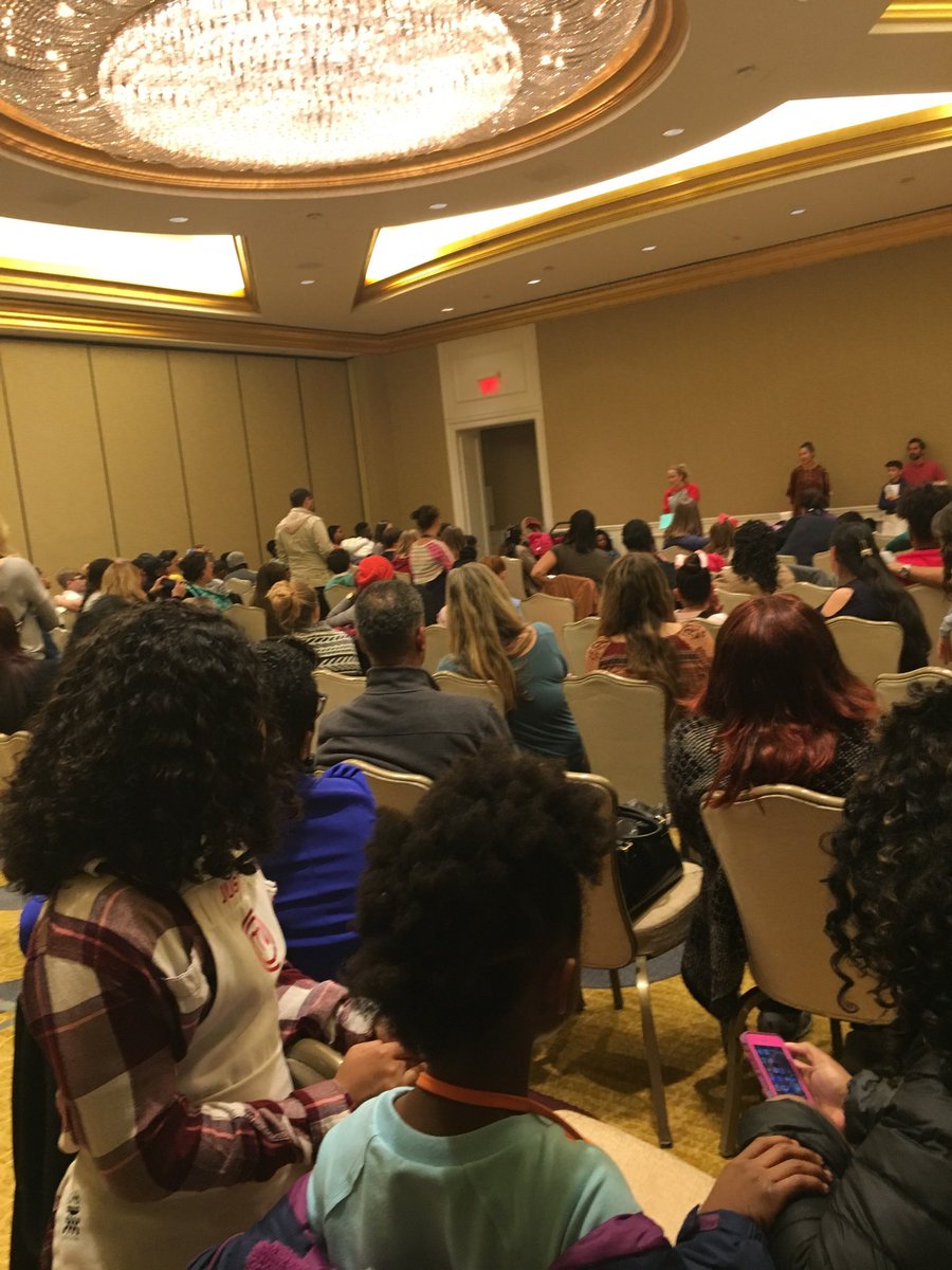 DivaFoodies's tweet photo. #TbT #ThrowbackThursday
1/13/18 Toby was hangin’ with the cool kids at the Master Chef Junior auditions. On 1/11/18 guests on #FoodTVChat - @justchefjasmine & Gina Gonzales Scallon casting director @MasterChefJrFOX https://t.co/EDAXMJeQs7