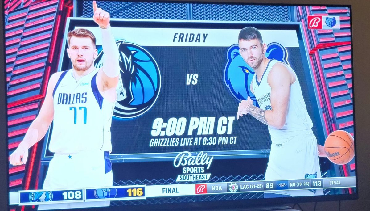 SainAsylum's tweet image. They know who we came to see!