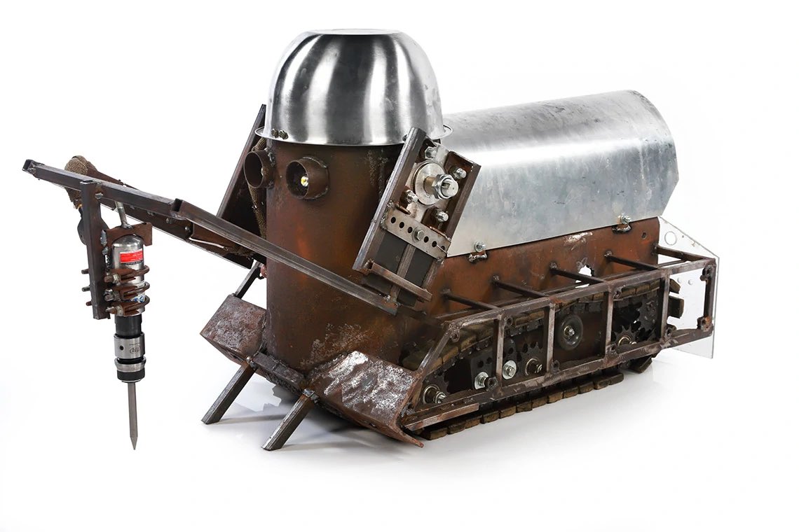 ShutUpAmanda's tweet photo. #TeamRusty for life. 
#BattleBots https://t.co/Y0lHayTqWa