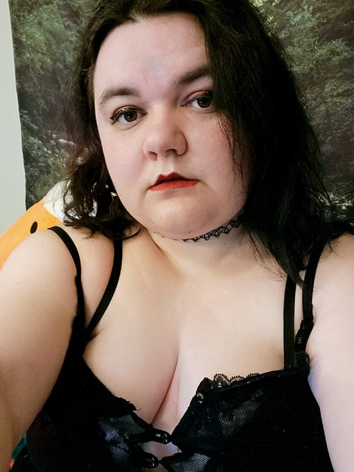 On cam: https://t.co/AlcC4wu4SD https://t.co/74FjbAeDze<a href="/tag/mvsales"class="tags"><span>#mvsales</span></a>
