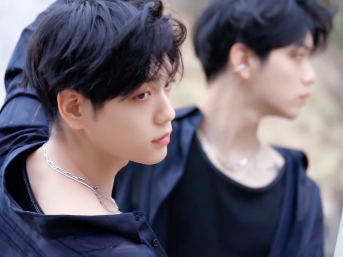 PurppleMoa's tweet photo. Me siento la peor MOA, he pasado demasiada ocupada esta semana y finales de la pasada, nisiquiera twitter sobre los 3 años con Yeonjun o Soobin 😭 no me alcanza el tiempo help 😪
Pero en fin #3YearsWithSOOBIN #3yearswithyeonjun 💜 https://t.co/SzhbaQ8u6v