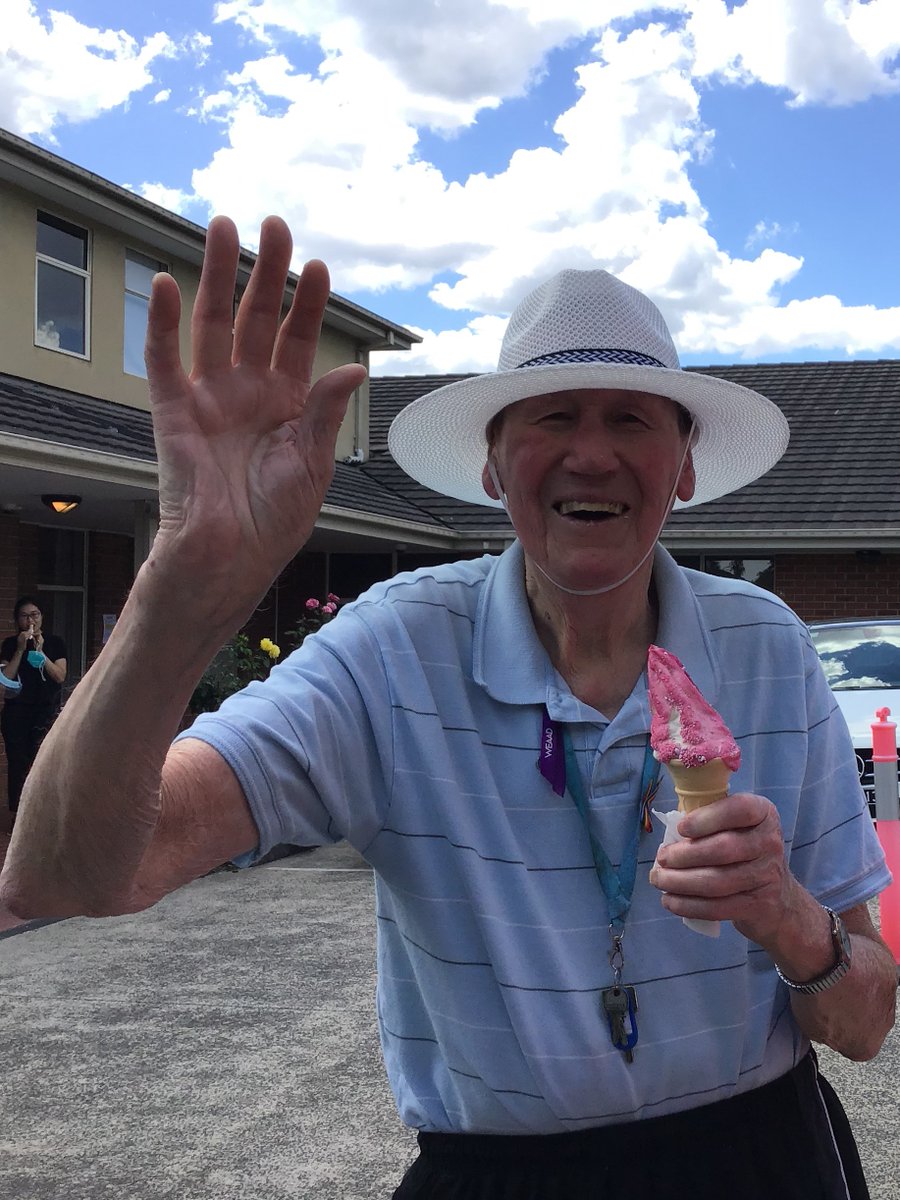 Lifeview1's tweet photo. Most of us have fond memories of flocking to the ice cream van when we heard the unmistakable tune of Mr Whippy, &amp; some things never change. Residents &amp; staff at The Willows &amp; Argyle Court had smiles from ear to ear with a surprise visit from Tom's Ice Cream Vans. https://t.co/NKpohiShhC