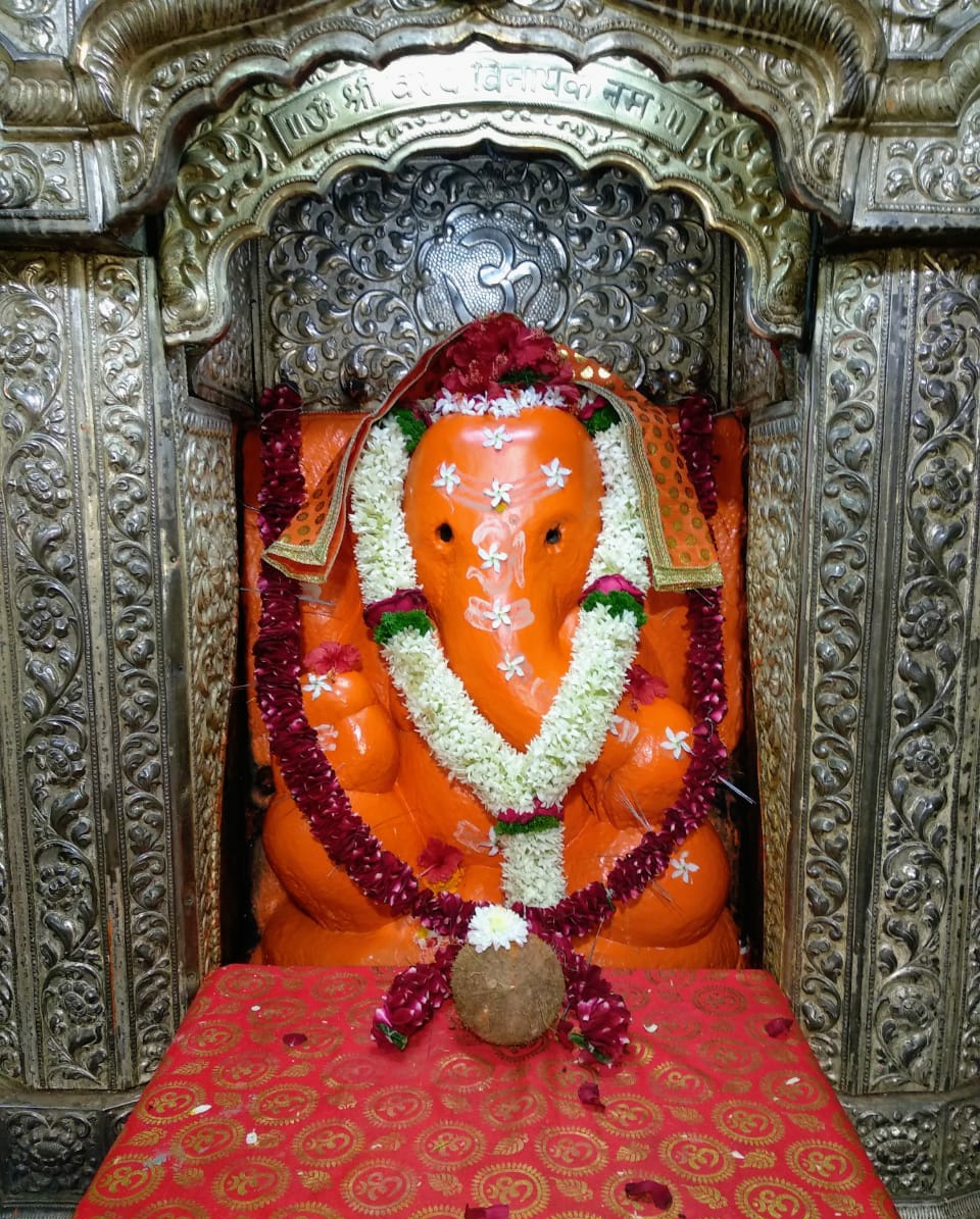 pleasetime1's tweet photo. अष्टविनायकांमधील सातवा महड
श्री वरदविनायकचे मनोहारी रुप
इच्छा पूर्ती करणारा श्री वरद विनायक
Varadvinayak Mahad , Seven Ganesha of Ashtavinayak.
#BappaMajha #बाप्पामाझा
#GanpatiBappaMorya #गणपतीबाप्पामोरया #म #वरदविनायकमहड #varadvinayak #ipkvv https://t.co/bsw5pzKE1g