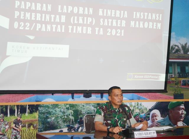 Korem022's tweet photo. Kasiren Korem 022/PT Membuka Acara Penilaian Kinerja Staf Korem 022/PT Bidang Perencanan
https://t.co/nvbGUZRF4r https://t.co/9S9HX8XgFs
