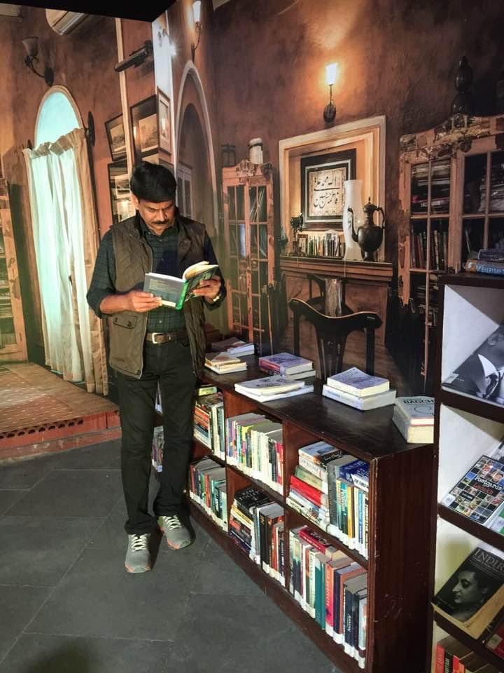 Ritugurjar111's tweet photo. Saddened to hear about the passing away of renowned NDTV journalist Sir Kamal Khan. May your soul rest in peace. 
RIP sir🙏 https://t.co/n9euFeWZUE