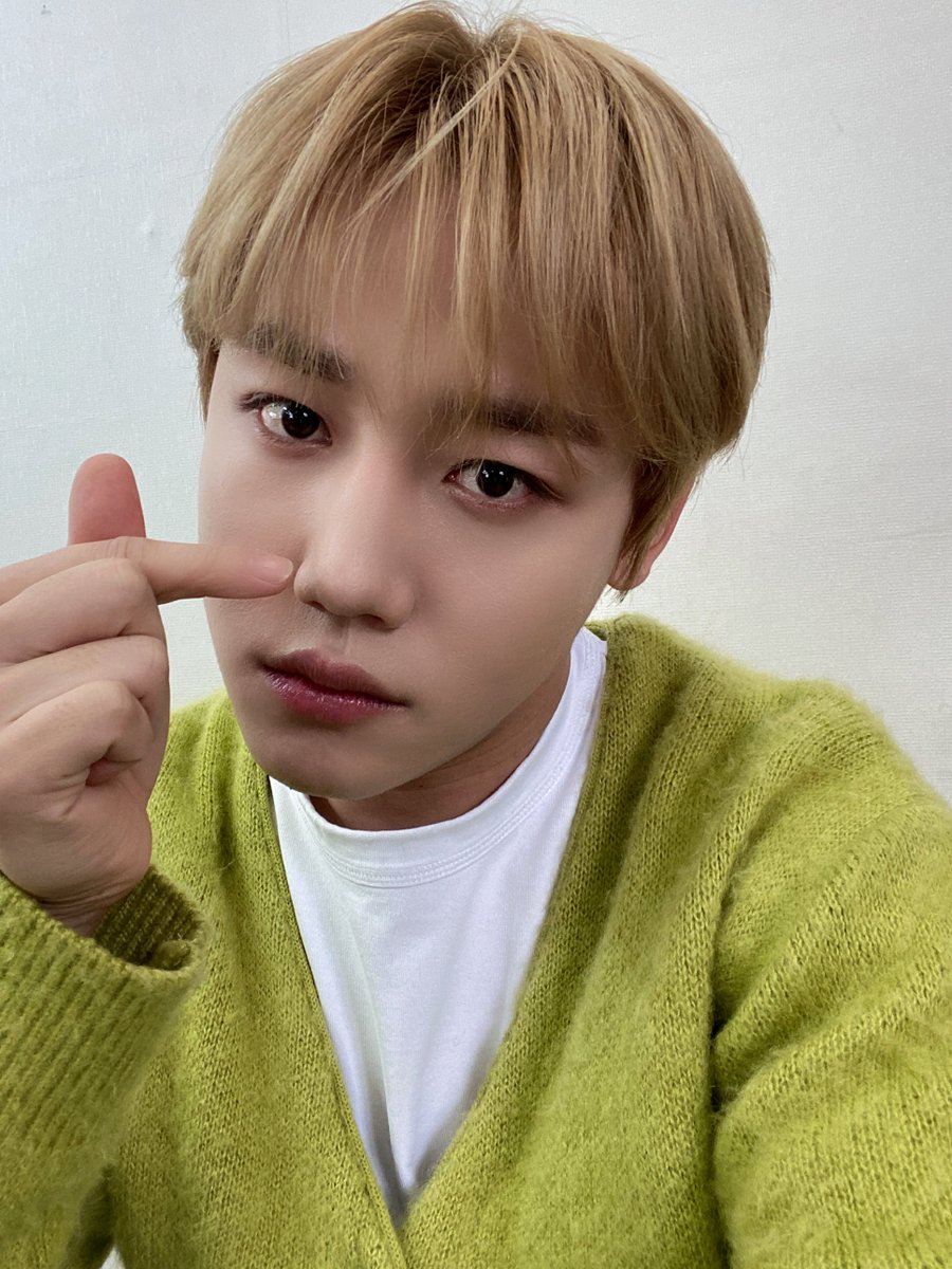 GoldenChild's tweet photo. [📺] #골드니스 여러분!
잠시 후 PM 7:00 STATV '#타임아웃'
#골든차일드 #장준 이 출연합니다.
오늘도 함께하는 타임아웃📣
오늘은 어떤 멘트로 우리를 웃게할지⁉️
많은 기대 부탁드려요🧡

#GoldenChild #GNCD
#이장준 #LEEJANGJUN #JANGJUN https://t.co/S3DujQjTeX