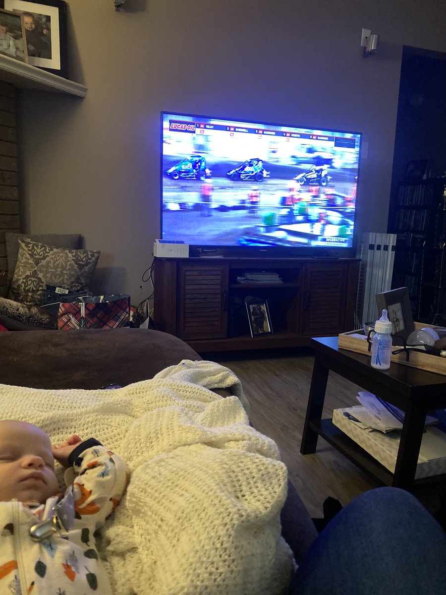 hayy5's tweet photo. This is how we watched Daddy race tonight at @cbnationals! 

#tweetyourfloseat #uselesschilibowl #godaddygo  

@CGracing1G https://t.co/MJyebUyVmf