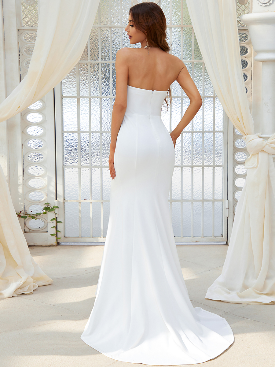 Understated yet stylish! This clean fit and strapless fishtail simple eloping dress for wedding will make you look fabulous on your big day.
Show now👇
bit.ly/3GhEwHY
#Everpretty #Holidaysale #WeddingDresses