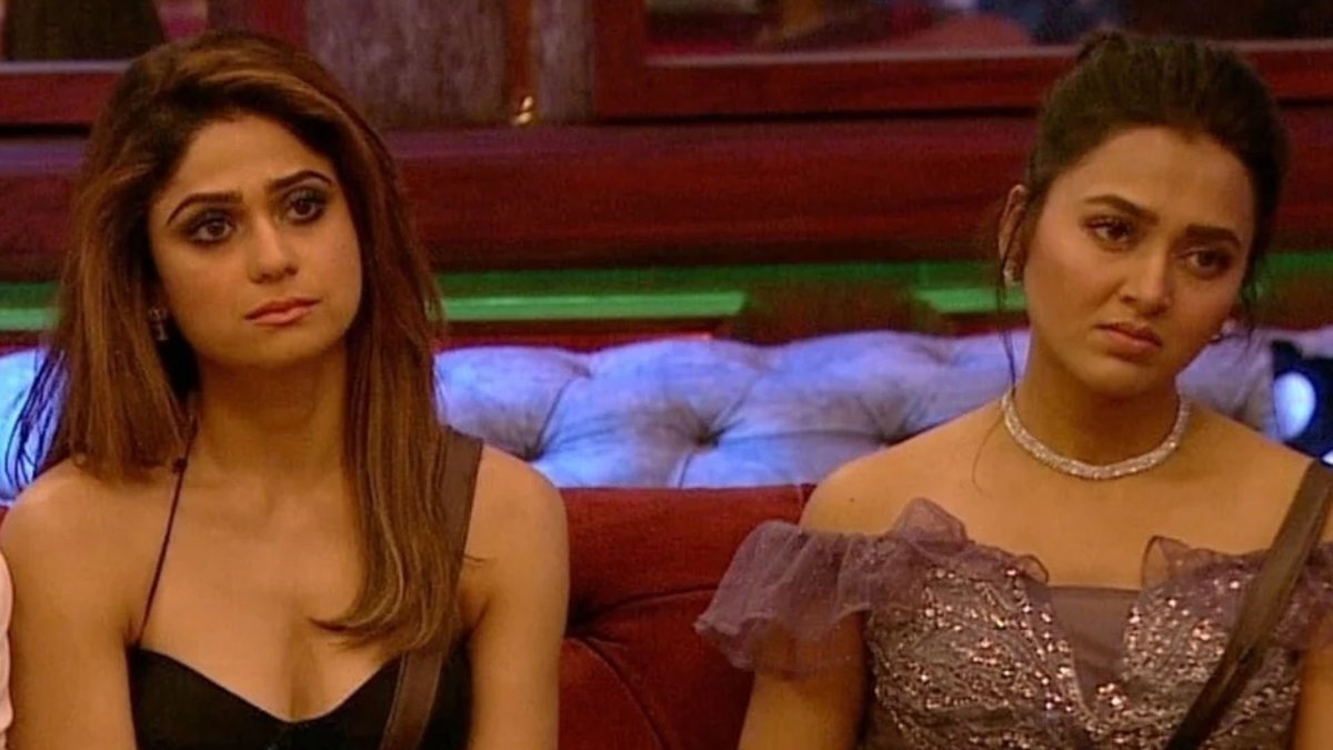 BollySpy's tweet photo. Shamita’s Tribe demand #TejasswiPrakash to be questioned after her ugly spat with #ShamitaShetty on her insecurity with #KaranKundrra and she receiving favors from the makers this season!
@ShamitaShetty #BiggBoss15 #BiggBoss #BB15 #Voot #ColorsTV
https://t.co/qtHIYyHkNh https://t.co/9c4xlT4YRv