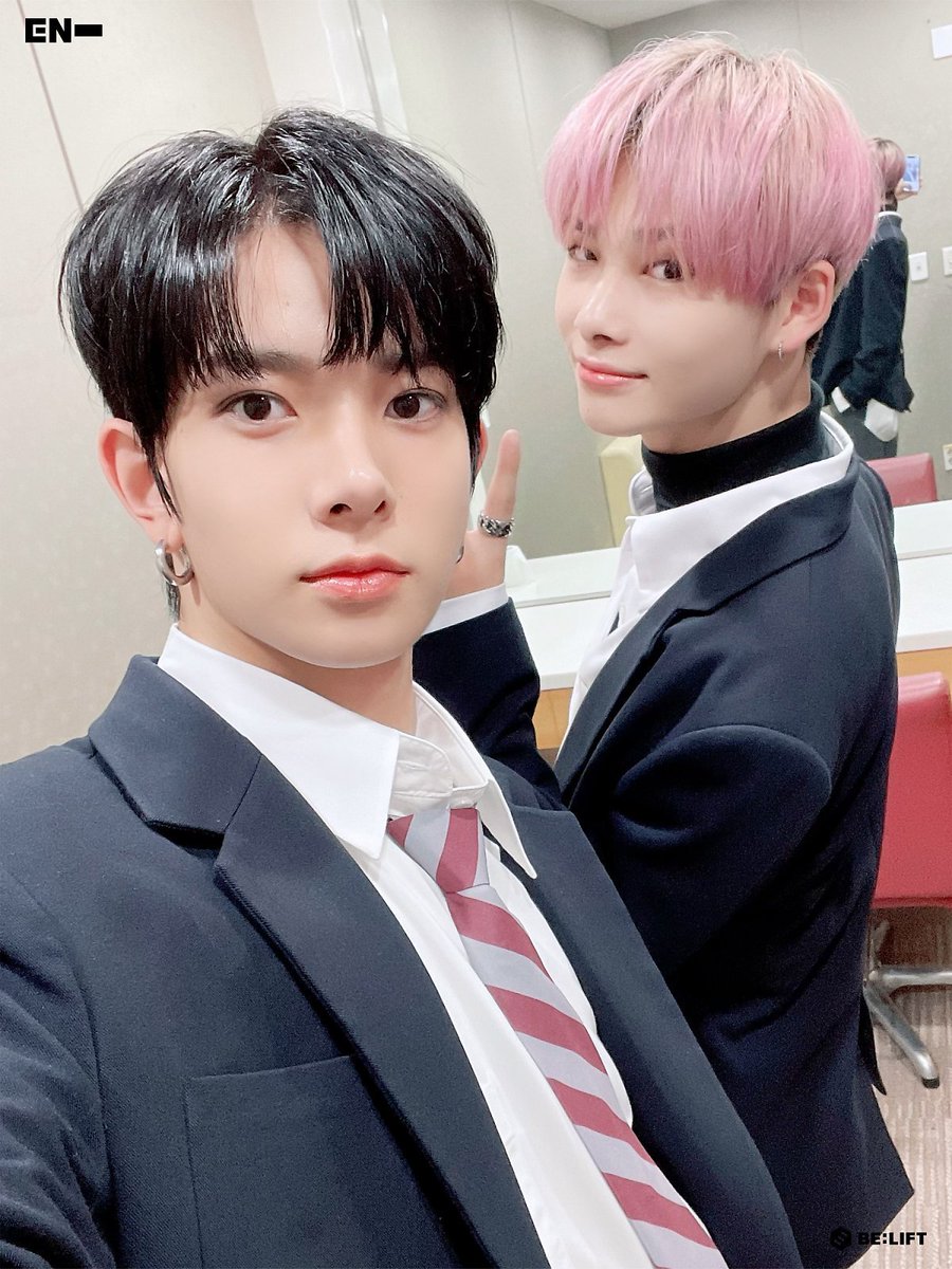 heeseungcokr's tweet photo. HEESEUNG &amp; NI-KI!!!🤍 https://t.co/Tc4tKisp4D