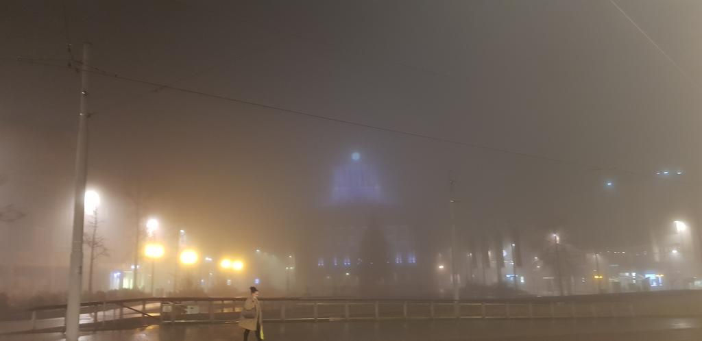 Richwhitty63's tweet photo. Misty morning #Nottingham #SlabSquare https://t.co/IBXsFp0jCd