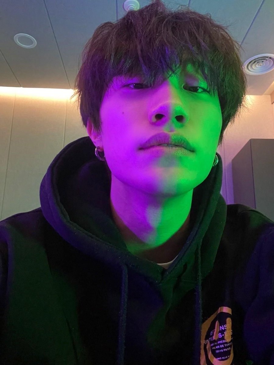 Chontiona1's tweet photo. กรี้ดดดสุดหล่อมาอัพวีเวิส แจก20/1คน รีไปเลยย🦊 #BANGYEDAM #treasure https://t.co/IdYjumna0j