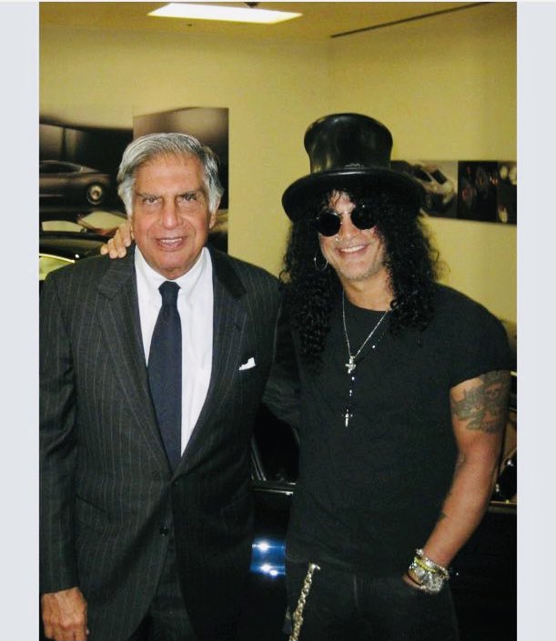 The Day I visited Galpin Jaguar on one of my retail outlet visits, I was excited to meet this gentleman from Guns N’ Roses who was taking delivery of his new Jaguar XKR. A very polite rockstar, Slash 🎸 Clicked by Brian Allan