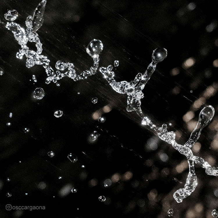 oscargaona's tweet photo. \💧
#diagonal #water #freewater #waterdrops #macrowater #macrodance #watershapes https://t.co/mYTQ8d32fW