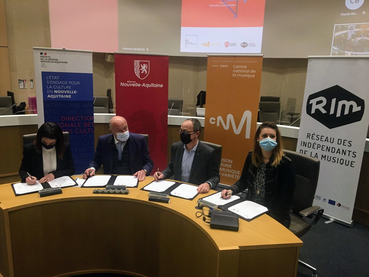 al_rousset's tweet photo. C'est signé | En Nouvelle-Aquitaine, le contrat de filière "Musiques et variétés" s'ouvre à toutes les esthétiques musicales et devient le premier fonds créatif de France, soit 670 000 euros
@CharlineClaveau @le_CNM @reseaurim @jpthiellay @Fede_FELIN @fvilcocq @phmittet https://t.co/VRGd0xP5sV