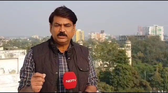 It was a great experience meeting you in-person sir. 

A true journalist, indeed! 
My deepest condolence🙏🏻

#KamalKhan