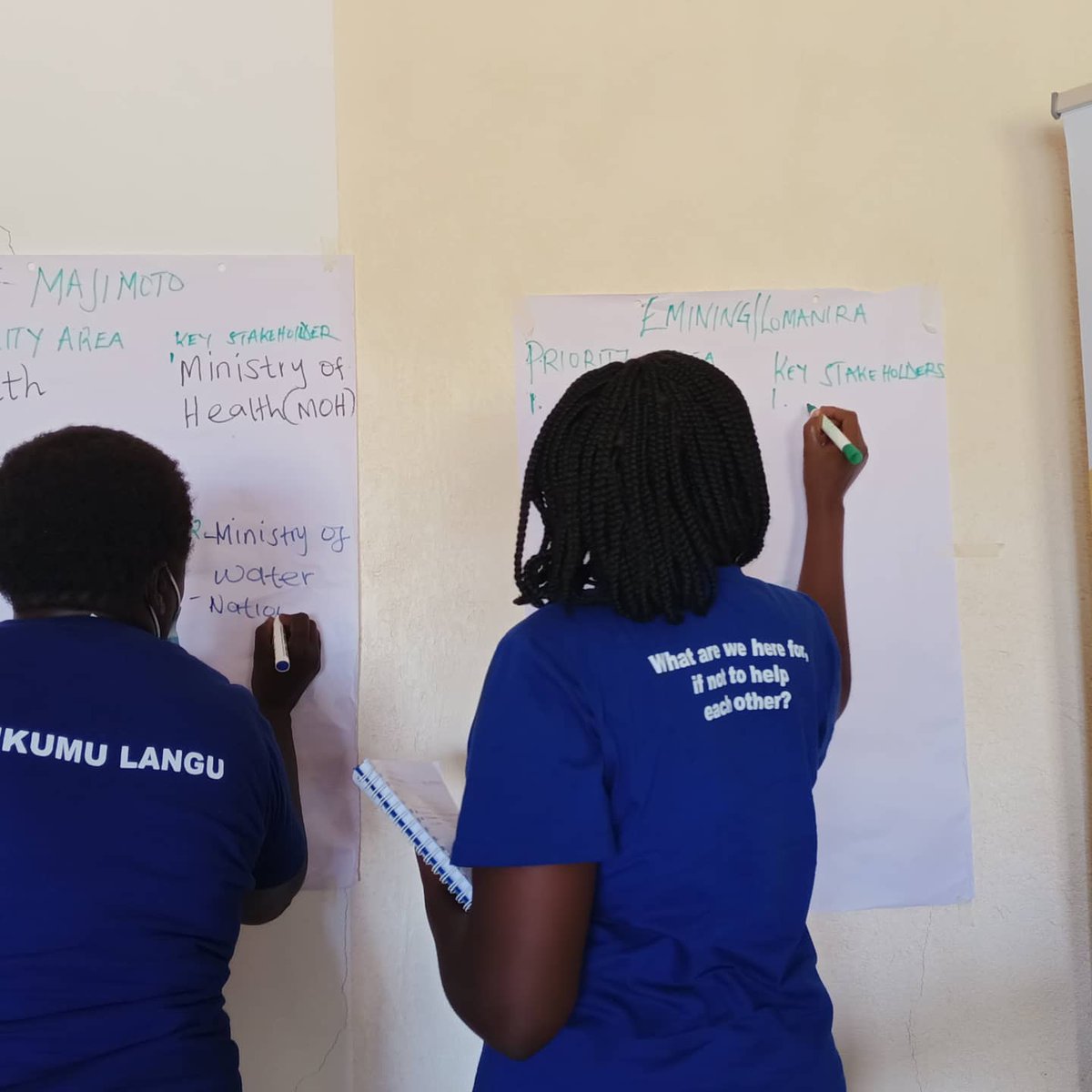 DandelionAfrica's tweet photo. What a jam-packed week!
We had our 1st quarterly review meeting with our women leaders and Gender-Based Violence champions to evaluate last year's milestones and strategize even better for this year.
#MamaMashinani #JukumuLangu
#FormNi? https://t.co/CofRhkbue5