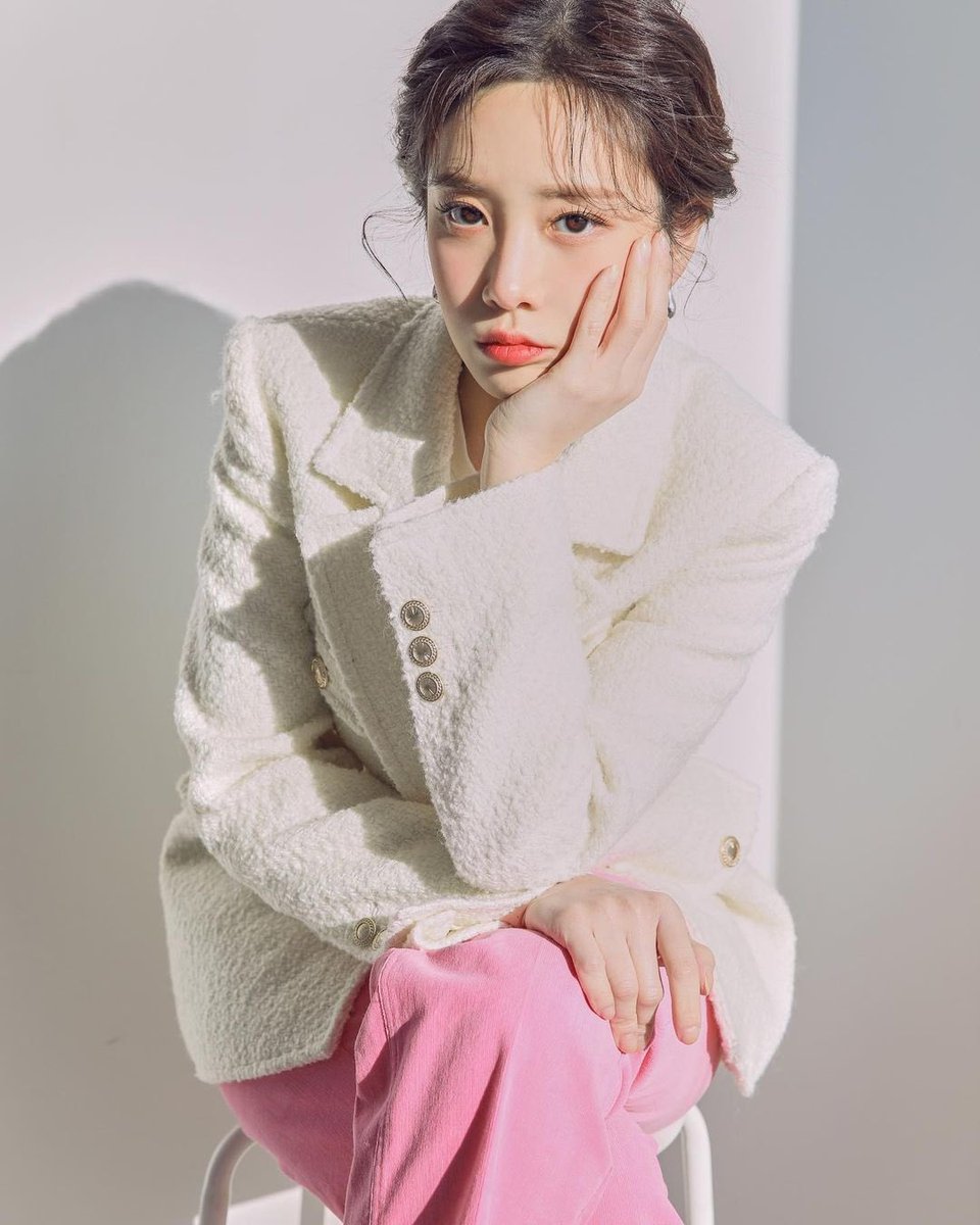 jiaezone's tweet photo. #LOVELYZ #러블리즈 #YOOJIAE #JIAE #유지애 https://t.co/RKVRt29EHP