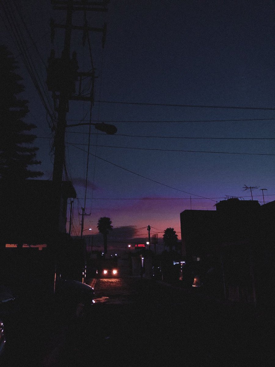 Melvanu23's tweet photo. Beautiful nights ✨✨ https://t.co/pHRYvckSHE