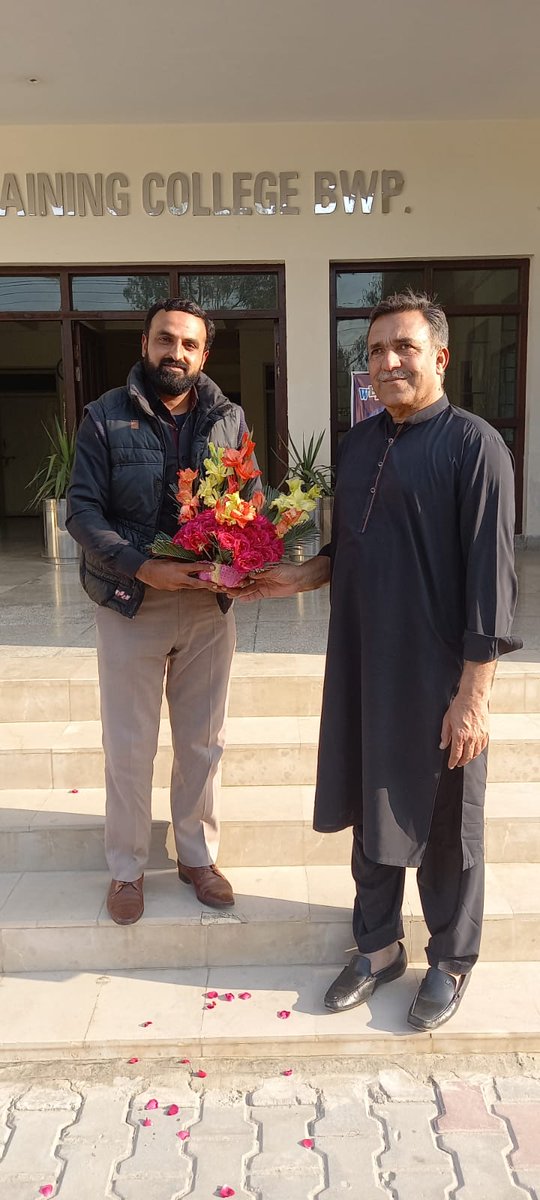 tevtabwpldn's tweet photo. Congratulated 🎉 on the eve of Charge Assuming of Principal #GSTC Bahawalpur to #Malik_Farooq_Azam, from District Placement Officer Usman Ghani sahib, Principal GCT Bahawalpur Mr. Engr Akram Fani sahib, Mr. Engr Akram Bhatti sahib, &amp; all staff of #GSTC Bahawalpur

@punjab_tevta https://t.co/vMbvutT3BO