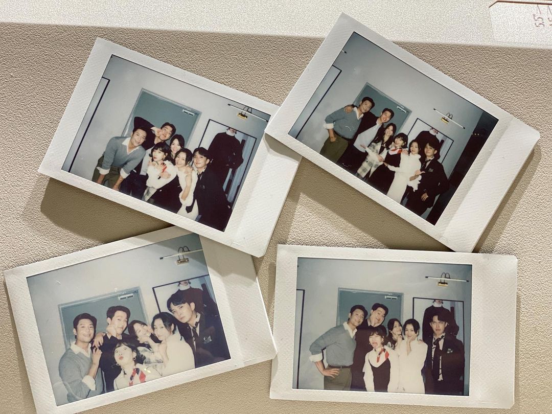 We would like to thank #JangKiYong, #ChoiHeeSeo, #ParkHyoJoo, #KimJooHyun, #YoonNaMoo and to all #NowWeAreBreakingUp cast and crew for being the best co workers of #SongHyeKyo.

 'I was so happy with them' - SHK