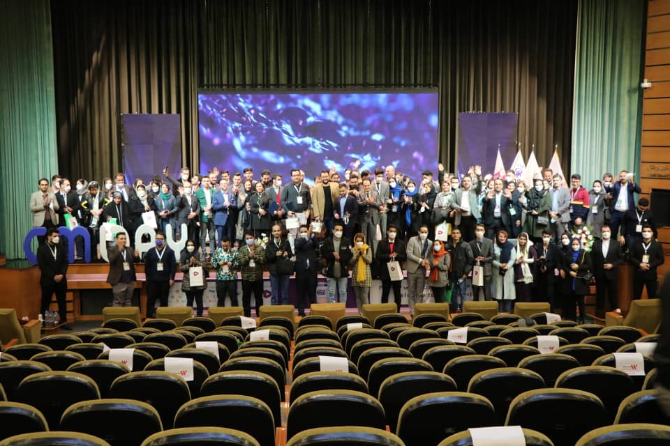 Cmdayevents's tweet photo. اینم عکس نهایی رویداد
#CMDAY https://t.co/V3VYL7XHzr