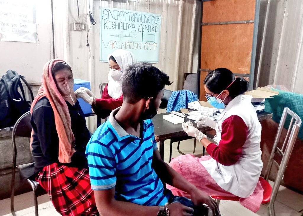 DMNewDelhi's tweet photo. #COVID #vaccination camp was organised on 13.01.22 at @DUSIB_Shelters shelter home near Gurudwara Bangla Sahib for children of 15-18 age group wherein 25 children &amp; around 61(18+) people were vaccinated.
@LtGovDelhi @HMOIndia
@CMODelhi @MoHFW_INDIA @DelhiDfw @1monicap @NagVyshakh https://t.co/v44z3OwzMf