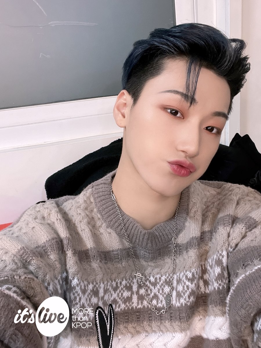 itsLIVEofficial's tweet photo. ✨친구(THANK U) 무대✨
▶https://t.co/6OvfkqQ38m
💛it’s Live ORIGINAL 풀버전💛
▶https://t.co/IWQSqFyUtj

#itsLive #잇츠라이브 #에이티즈 #ATEEZ #산 #민기 #우영 #종호 https://t.co/jMjjqJN0Ns