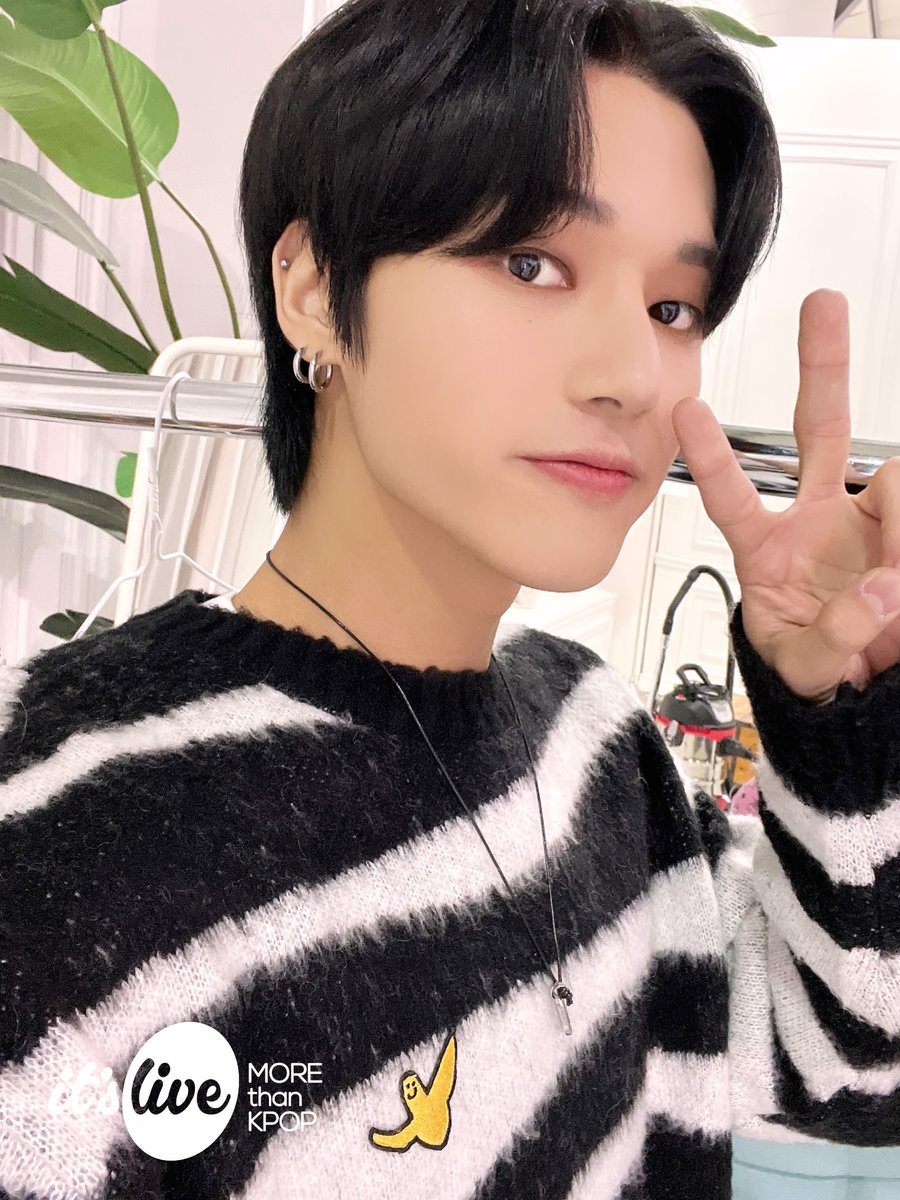 itsLIVEofficial's tweet photo. ✨친구(THANK U) 무대✨
▶https://t.co/6OvfkqQ38m
💛it’s Live ORIGINAL 풀버전💛
▶https://t.co/IWQSqFyUtj

#itsLive #잇츠라이브 #에이티즈 #ATEEZ #산 #민기 #우영 #종호 https://t.co/jMjjqJN0Ns