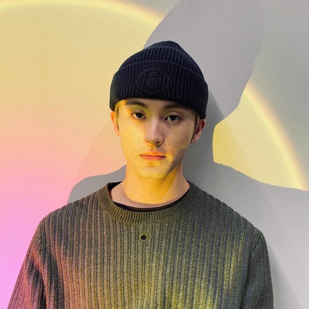 LOOKSMKL's tweet photo. #MARK new ig profile picture https://t.co/D33vdmmRRf