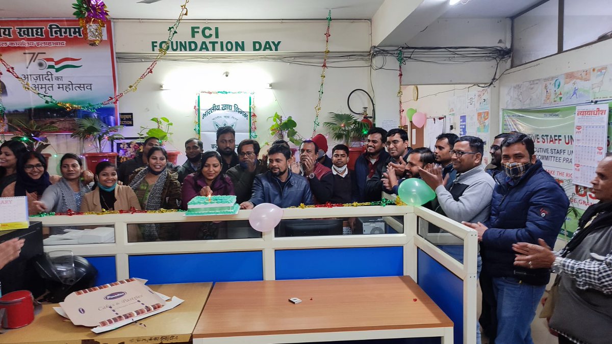 FCIDOAllahabad's tweet photo. भारतीय खाद्य निगम, मंडल कार्यालय, इलाहाबाद ने आज स्थापना दिवस हर्षोल्लास के साथ मनाया | 💐🎂 @prmgr_fcilko @FCI_India @FciLko @FCI_NorthZone https://t.co/LjqqcEs1EO