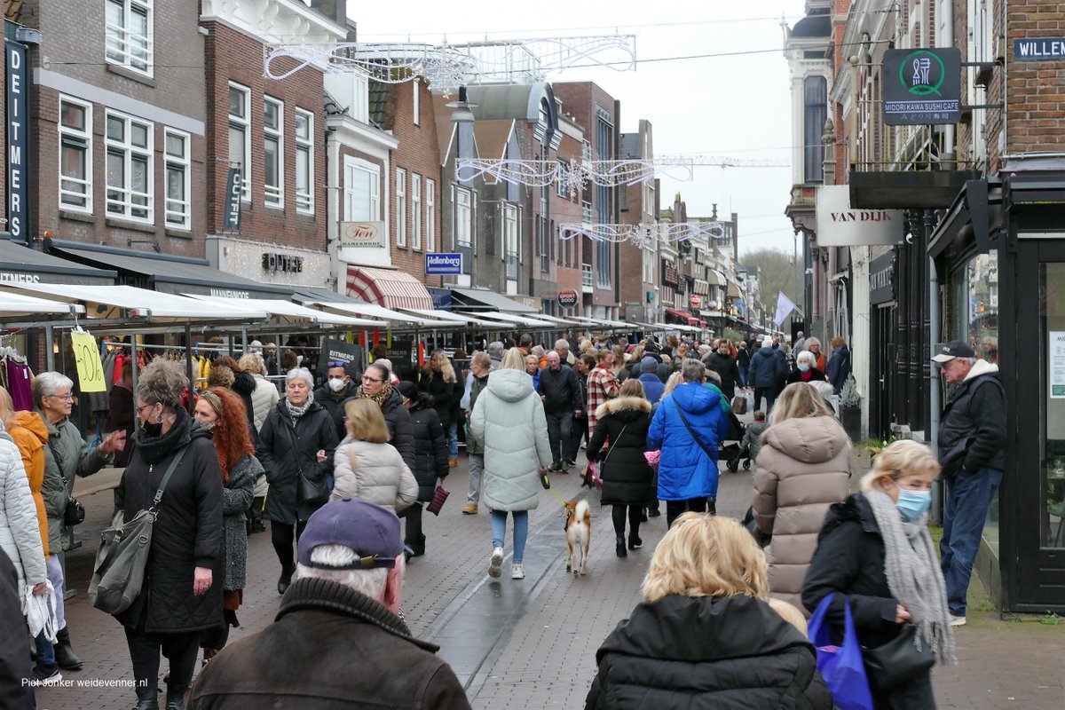 jonker_piet's tweet photo. Purmerend weer even Marktstad.          https://t.co/fX8bfu1fKe https://t.co/HXNNfHBBqh