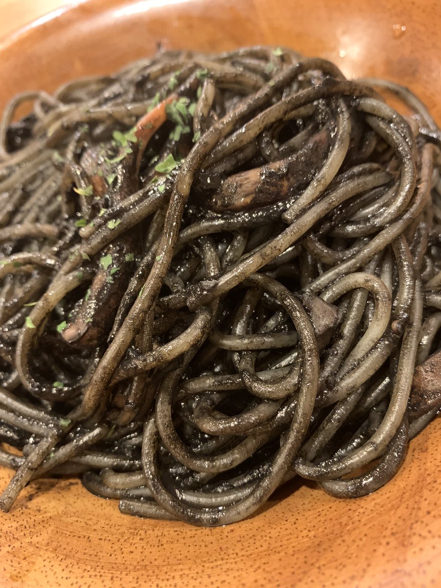 根強い人気の真っ黒パスタ サイゼリヤ イカの墨入りスパゲッティ をレビュー サイゼリヤの歩き方