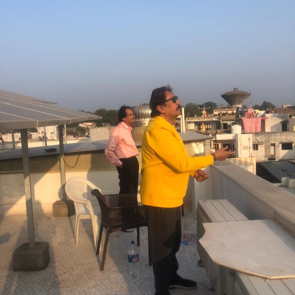 JayantBoskey's tweet photo. મારાં સૌ વ્હલા મિત્રો ને ઉતરાયણ ના તહેવારની હાર્દિક શુભકામના... 🪁🧵🙏
#હેપ્પી_ઉત્તરાયણ
#happy_makar_sankranti2022
#boskey
Wishing you all happy and safe Uttrayan... https://t.co/9c4QmK1kfg