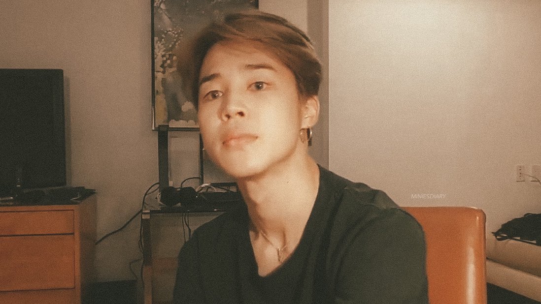 miniesdiary's tweet photo. boyfriend look https://t.co/r7SByqEgQ1