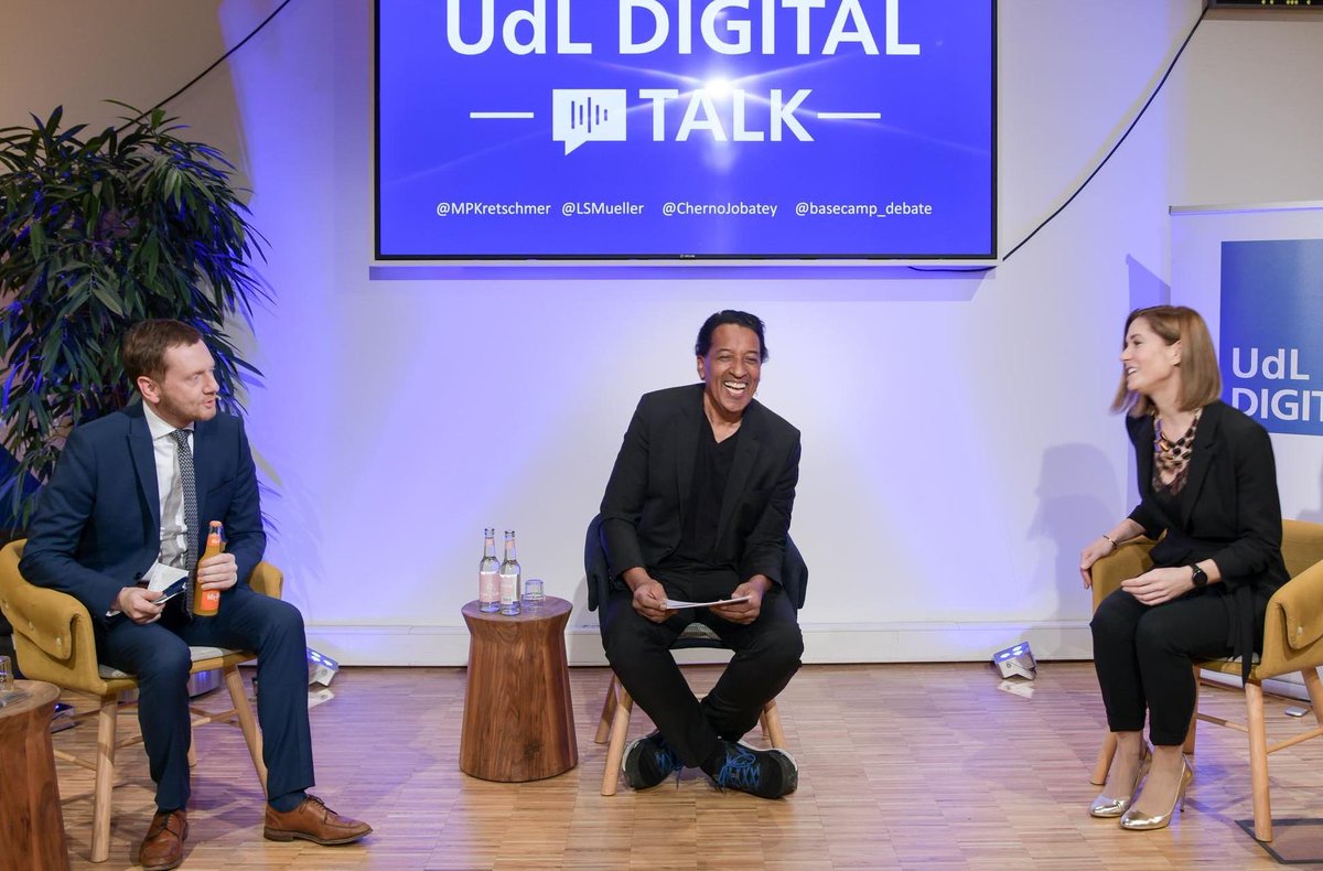 ChernoJobatey's tweet photo. Spannende #UdLDigital Talkshow mit @SachsenDe’s @MPKretschmer &amp; @initiatived21-CEO @LSMueller ist online.

How to digitize the hinterland? Great Talk with #Saxonia’s Prime Minister Kretschmer &amp; Ms Müller, head of InitiativeD21.
https://t.co/eiZNw2QwiF https://t.co/KYafs7fWAC