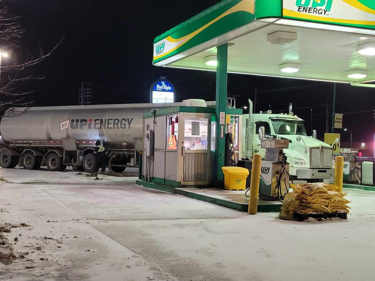 UpiErin's tweet photo. Going to be an extremely cold day...don't get caught out there without fuel https://t.co/6ojG7XyBGA