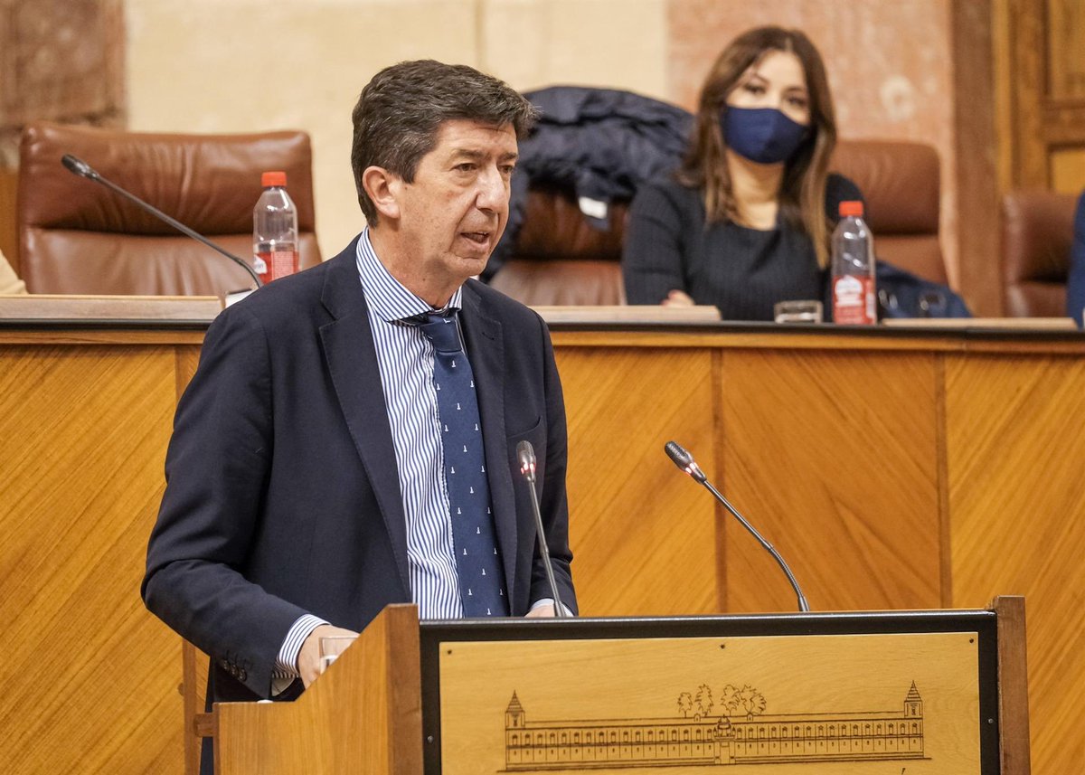 electo_mania's tweet photo. Juan Marín 🍊: "Vox 🥦 no va a cantar el Cara al Sol ✋☀️ en Andalucía mientras que yo esté aquí".

“Ya está bien de tanta mentira, tanta crítica y lo que tienen que hacer es ponerse a trabajar por los andaluces”.

https://t.co/UzmLNlwEin https://t.co/Le4cTYhKAE
