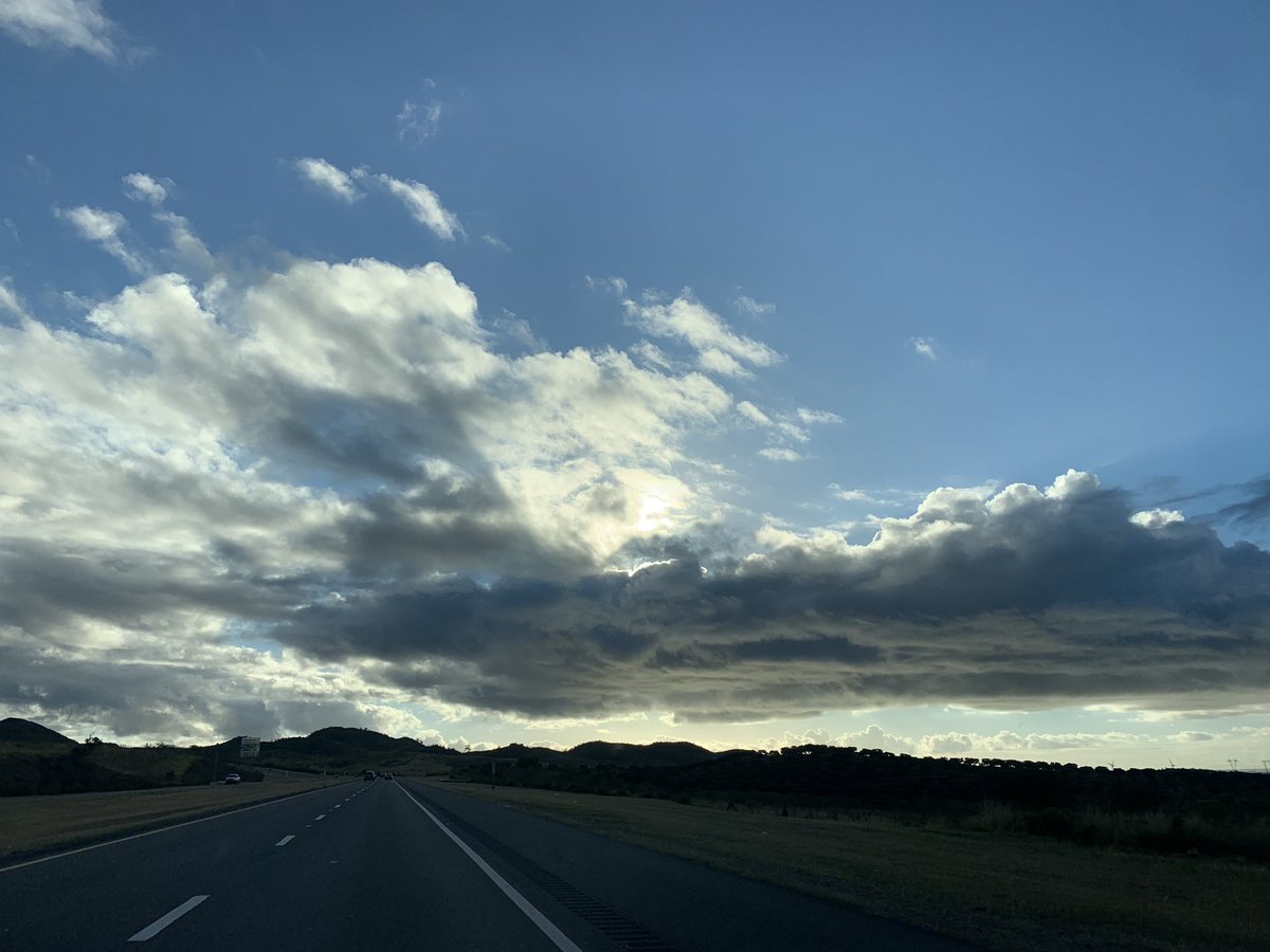 JustBuho's tweet image. #ViewsFromTheRoad