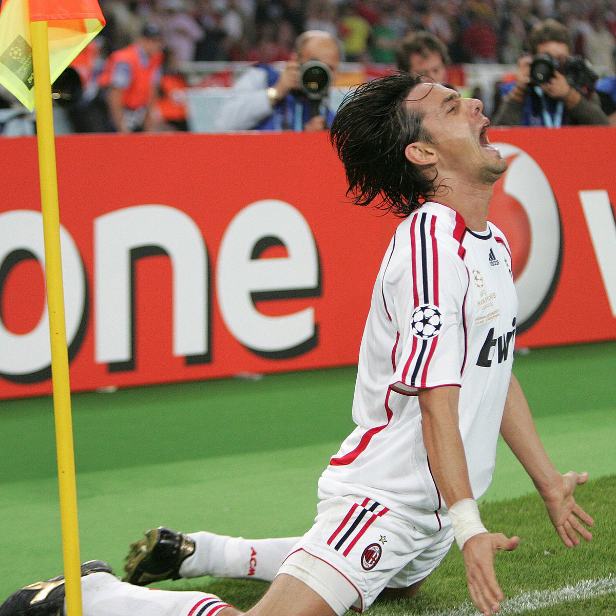 🔴⚫️ Filippo Inzaghi's double helped Milan become European